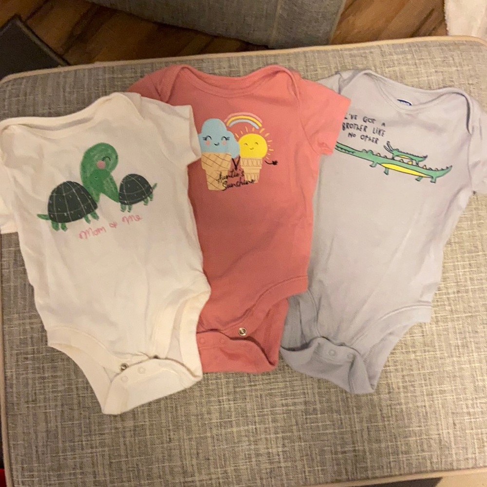 Old navy family onesie bundle